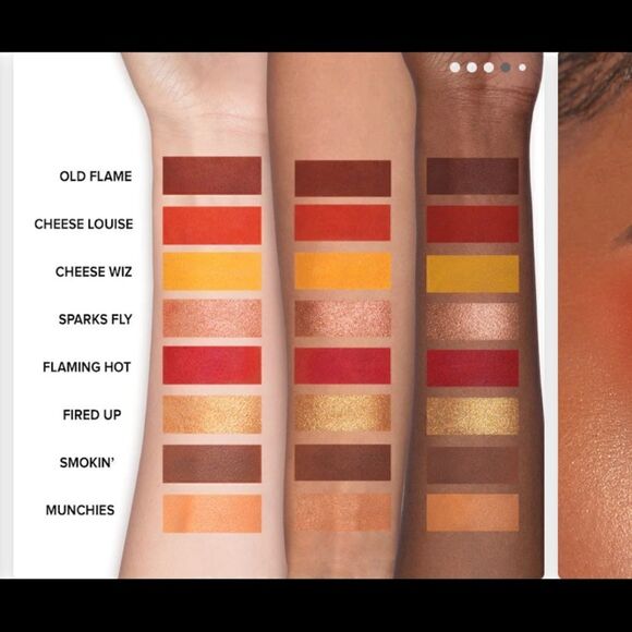 Too Faced On The Fly Eye Shadow Palette Light My Fire - Picture 5 of 6